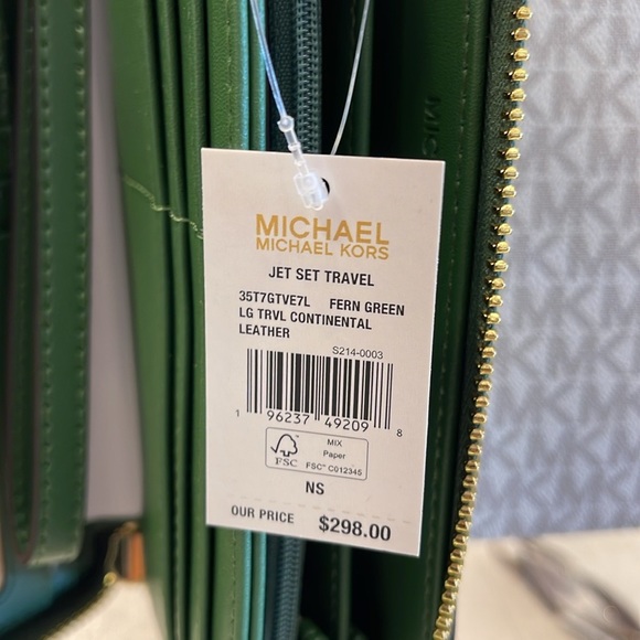 Michael Kors Giftables Lg ZA Continental Wallet Phone Holder Wristlet Fe… - Picture 8 of 16